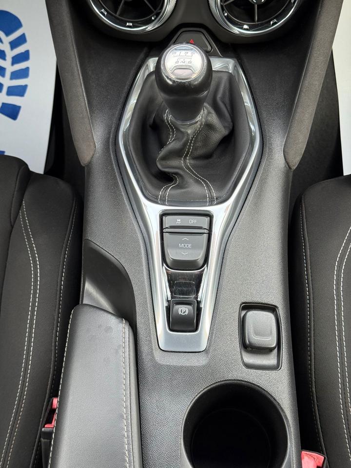 2017 Chevrolet Camaro 1LT Photo