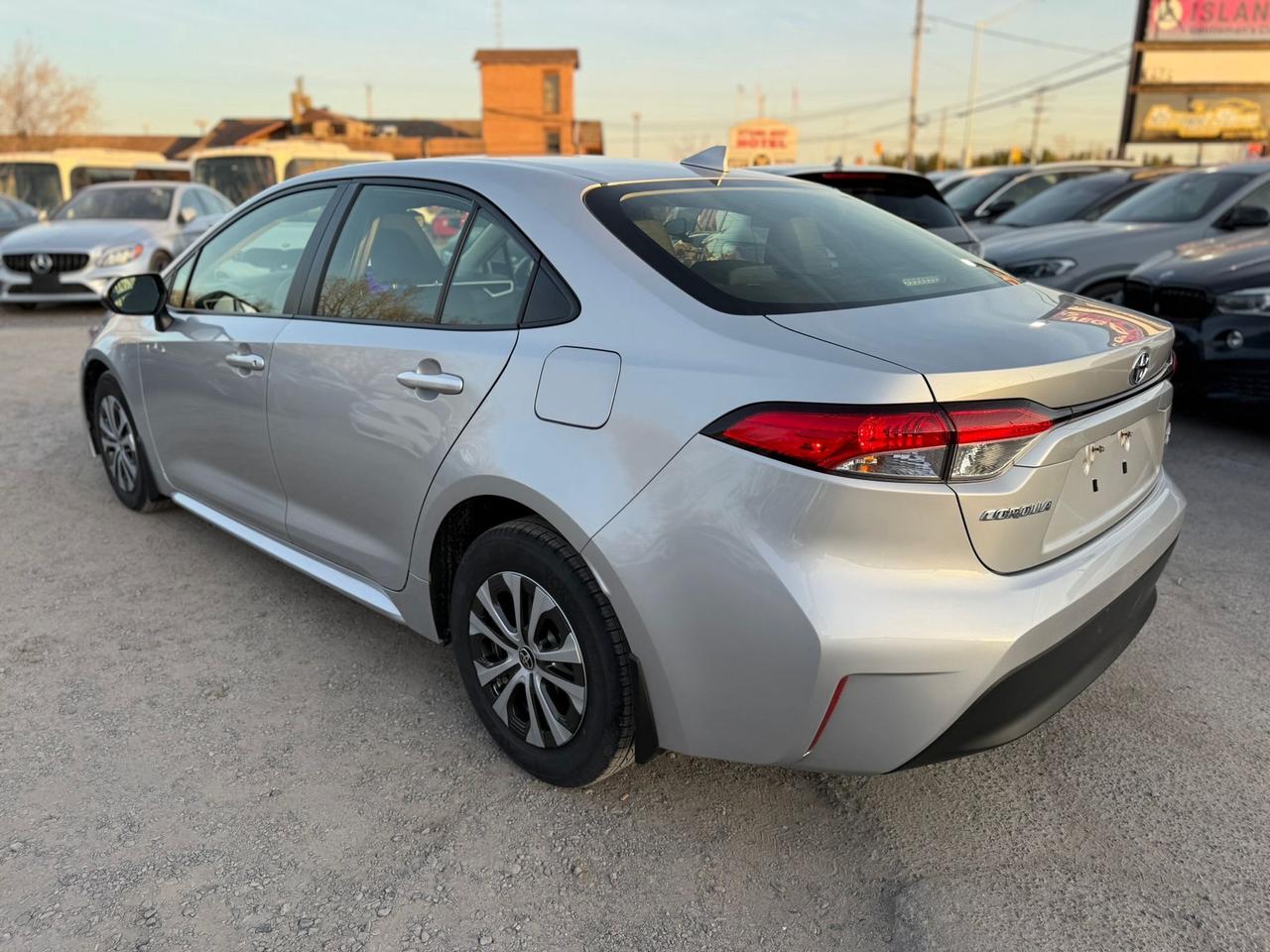 2023 Toyota Corolla LE Photo3