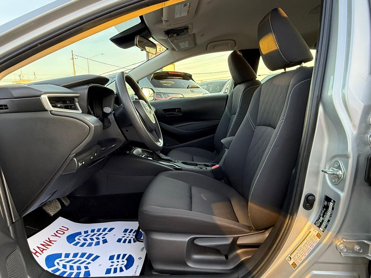 2023 Toyota Corolla LE Photo
