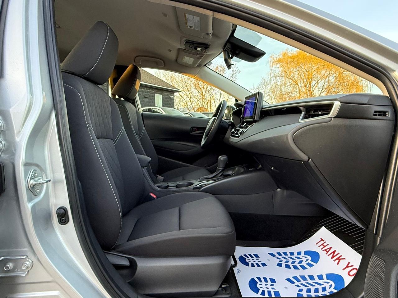 2023 Toyota Corolla LE Photo