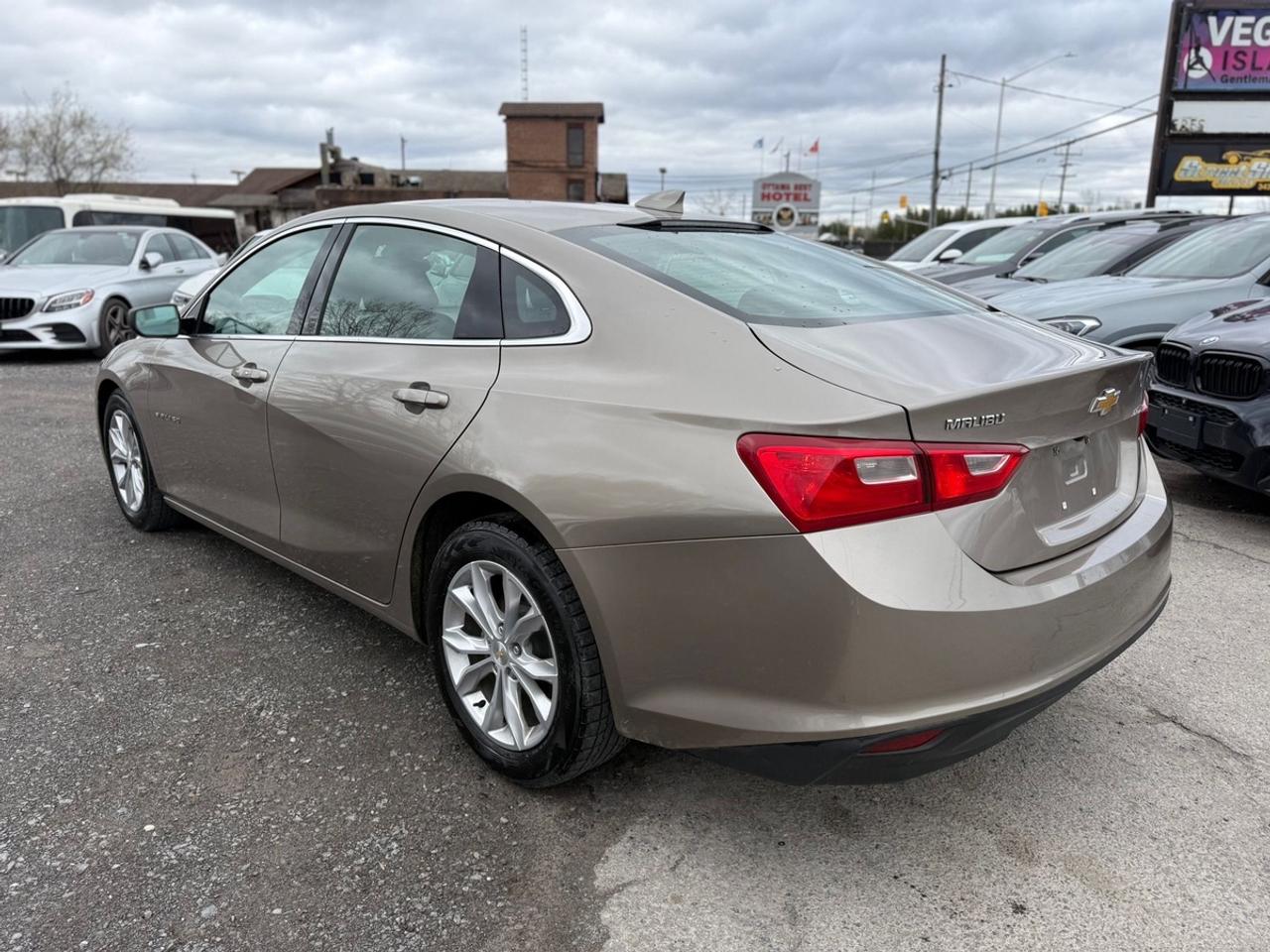 2023 Chevrolet Malibu LT Photo