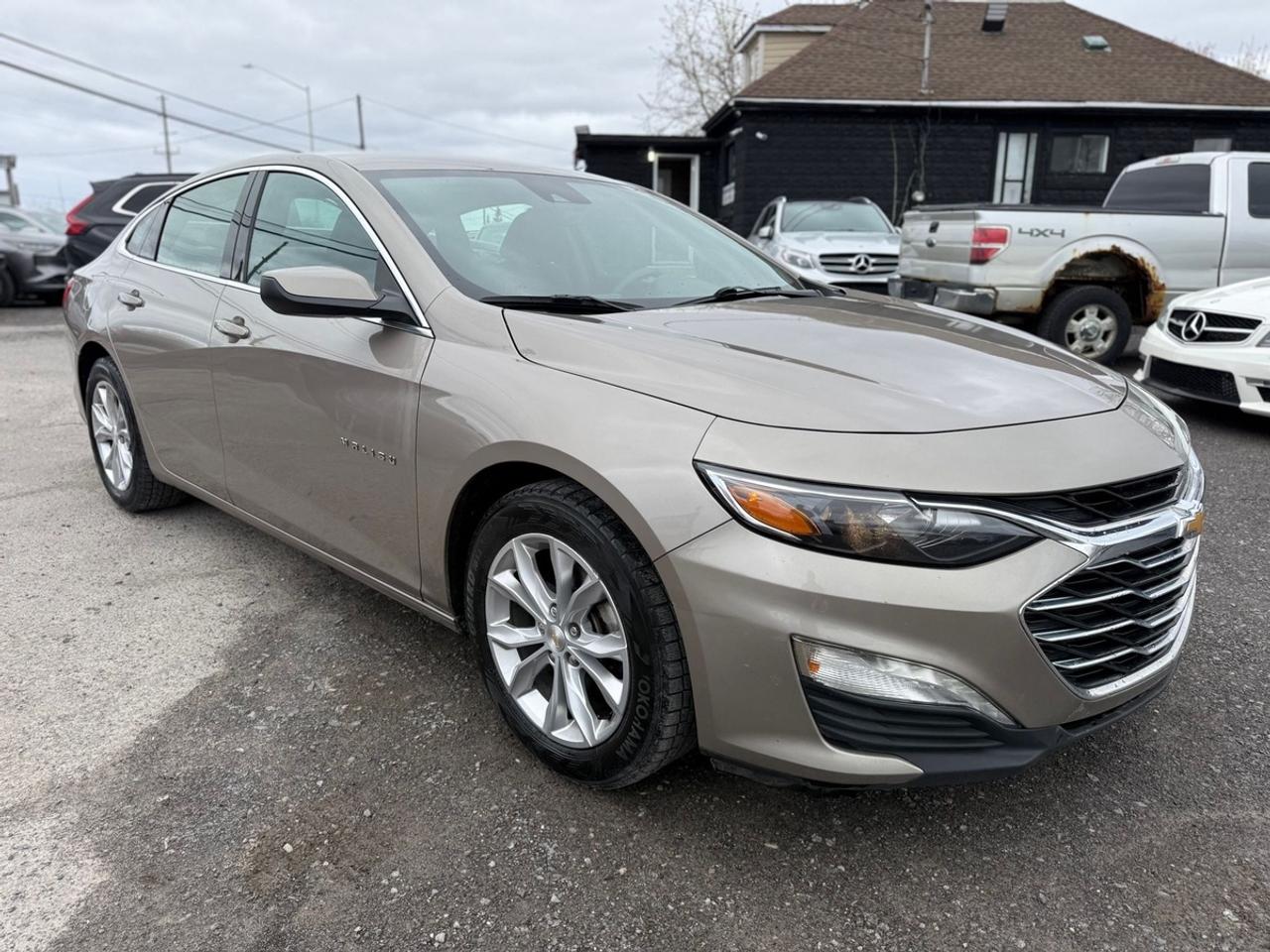 2023 Chevrolet Malibu LT Photo