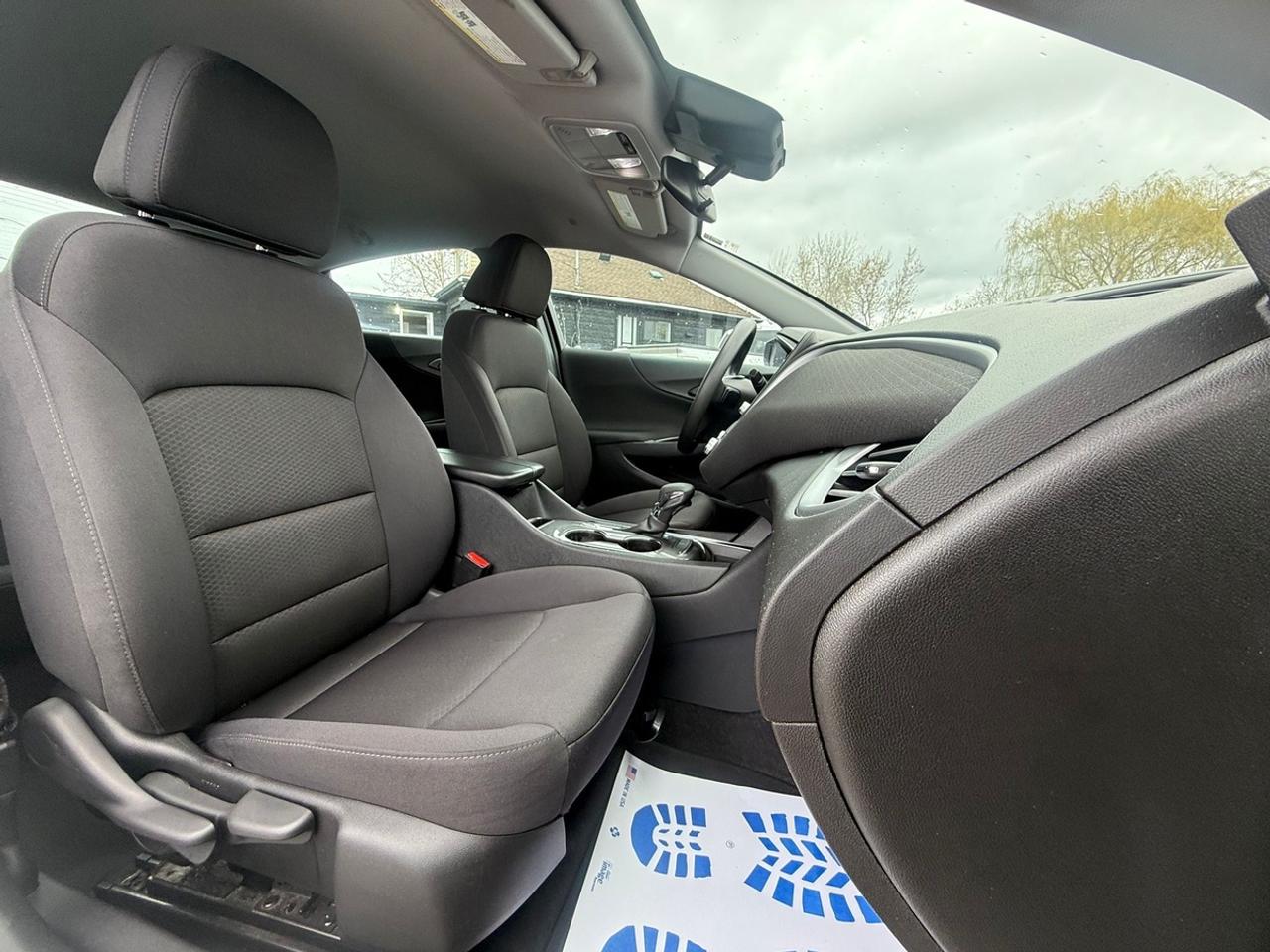 2023 Chevrolet Malibu LT Photo