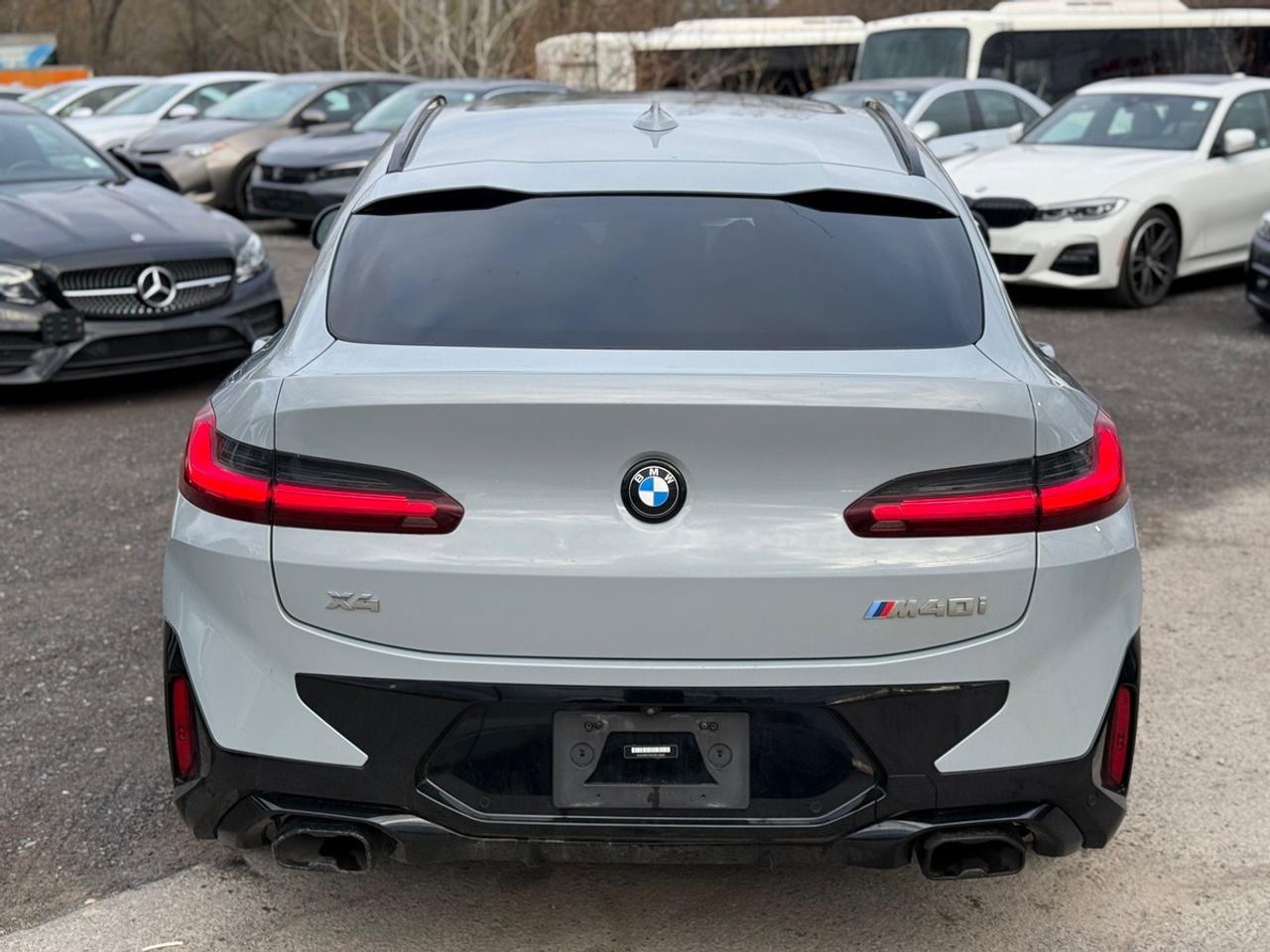 2022 BMW X4 M40i Photo