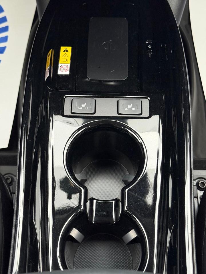 2020 Toyota Prius Prime XLE Photo