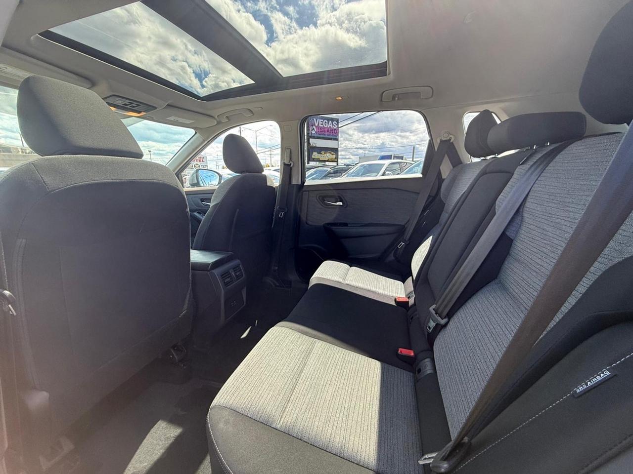 2023 Nissan Rogue SV Photo