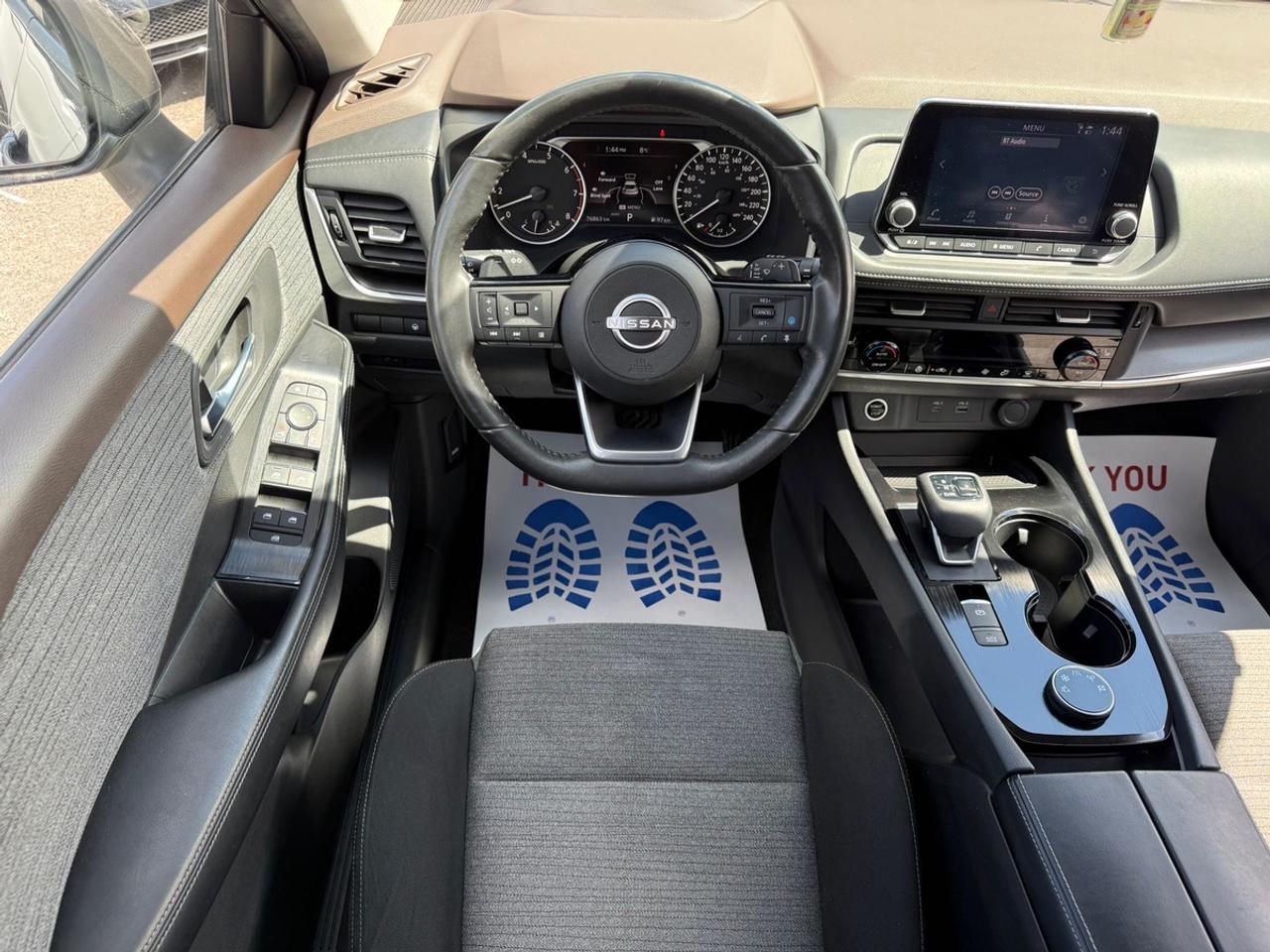 2023 Nissan Rogue SV Photo
