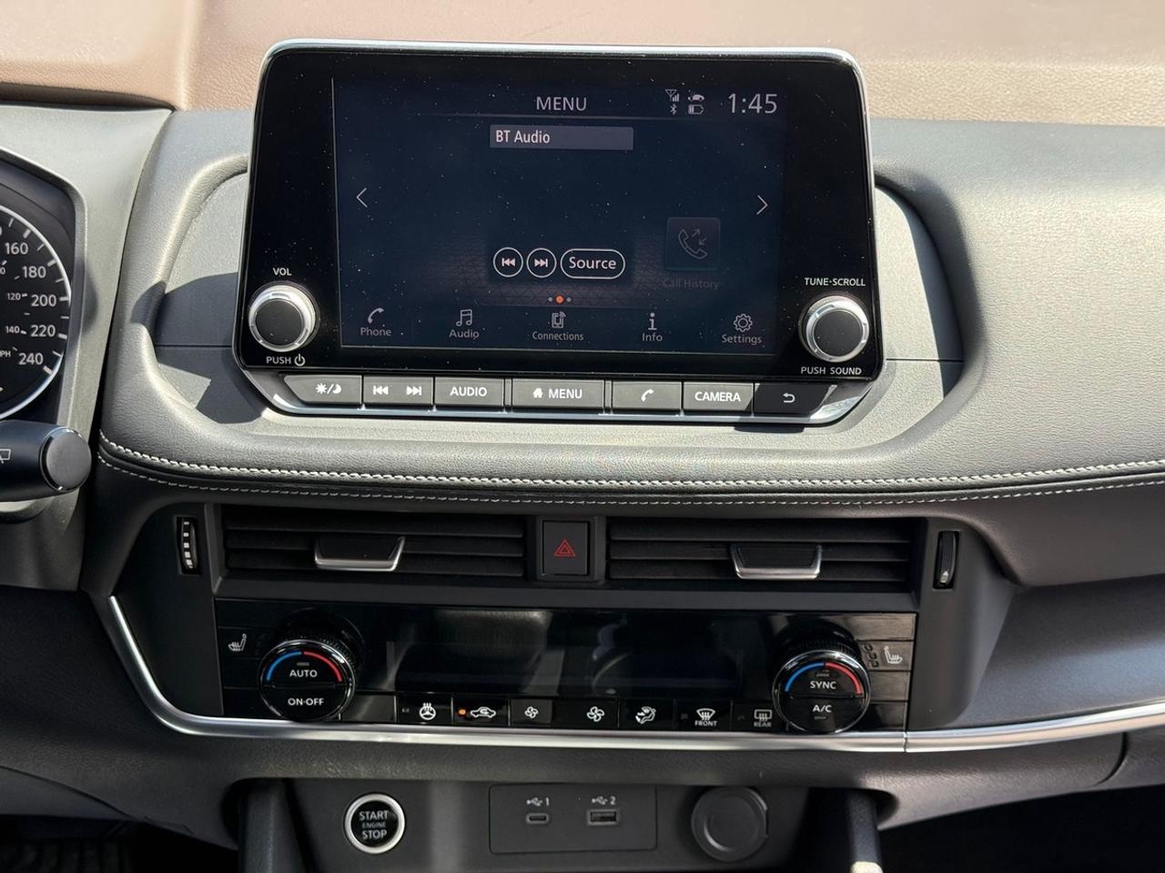 2023 Nissan Rogue SV Photo