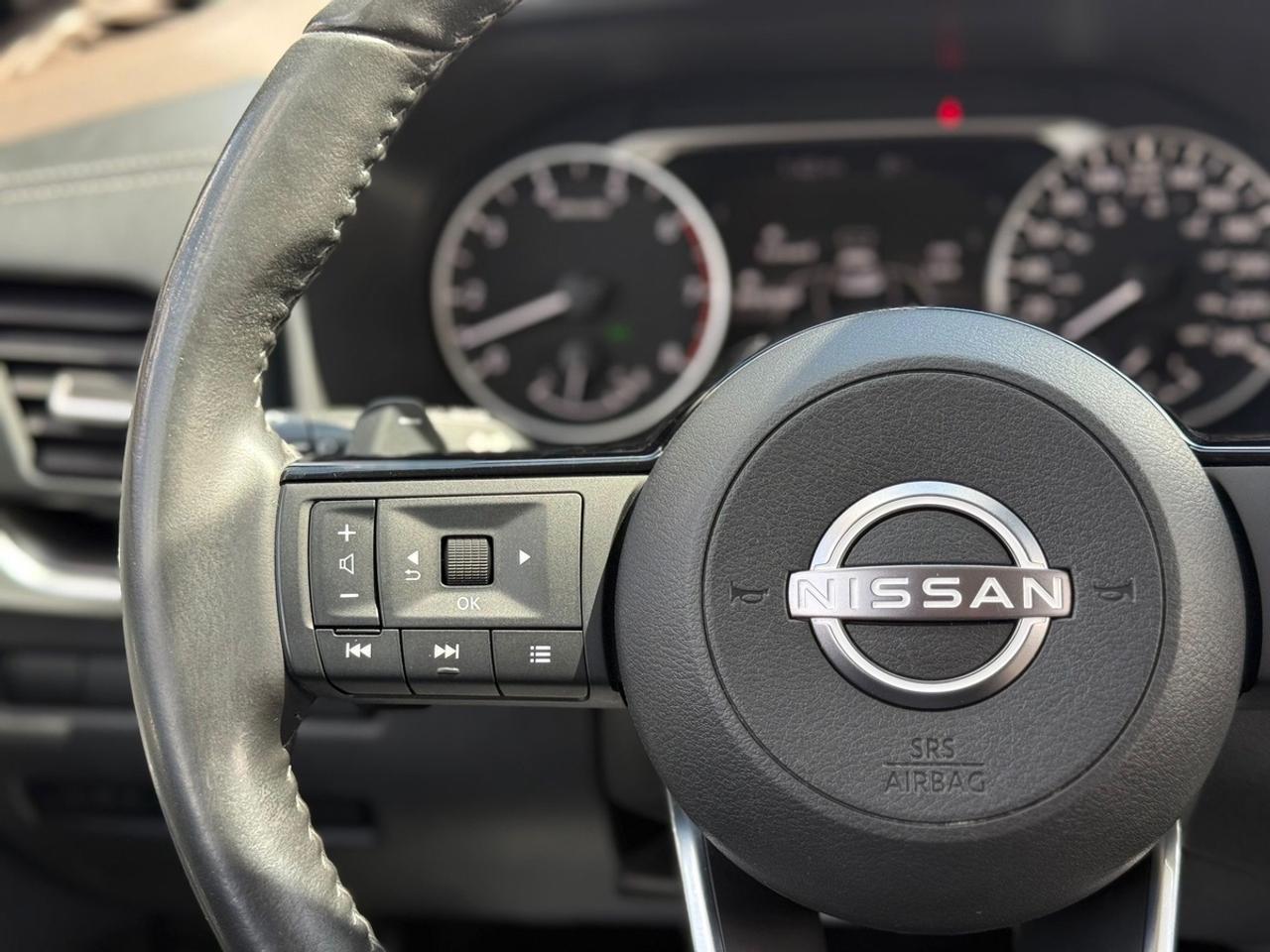 2023 Nissan Rogue SV Photo