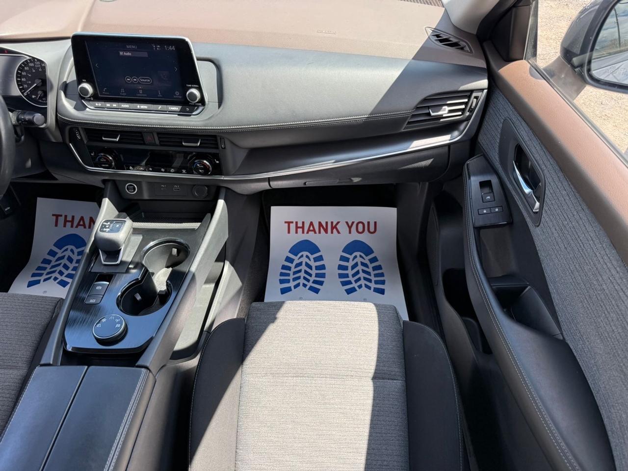 2023 Nissan Rogue SV Photo