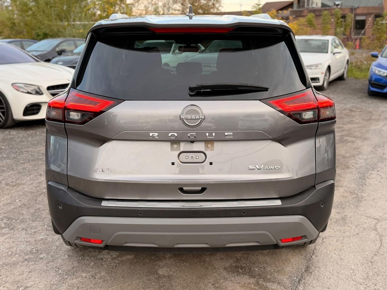 2023 Nissan Rogue SV Photo
