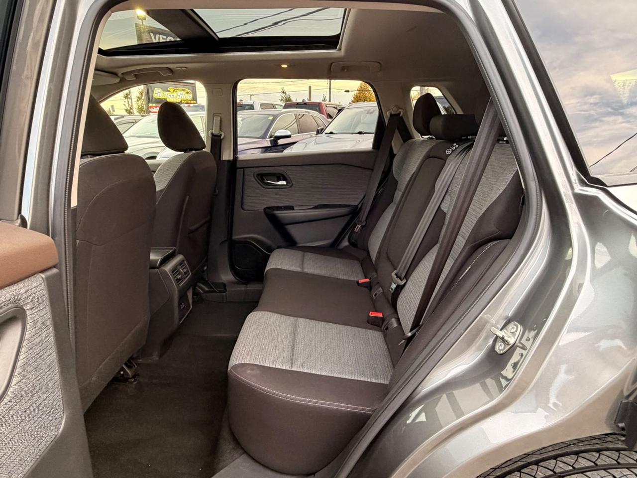 2023 Nissan Rogue SV Photo
