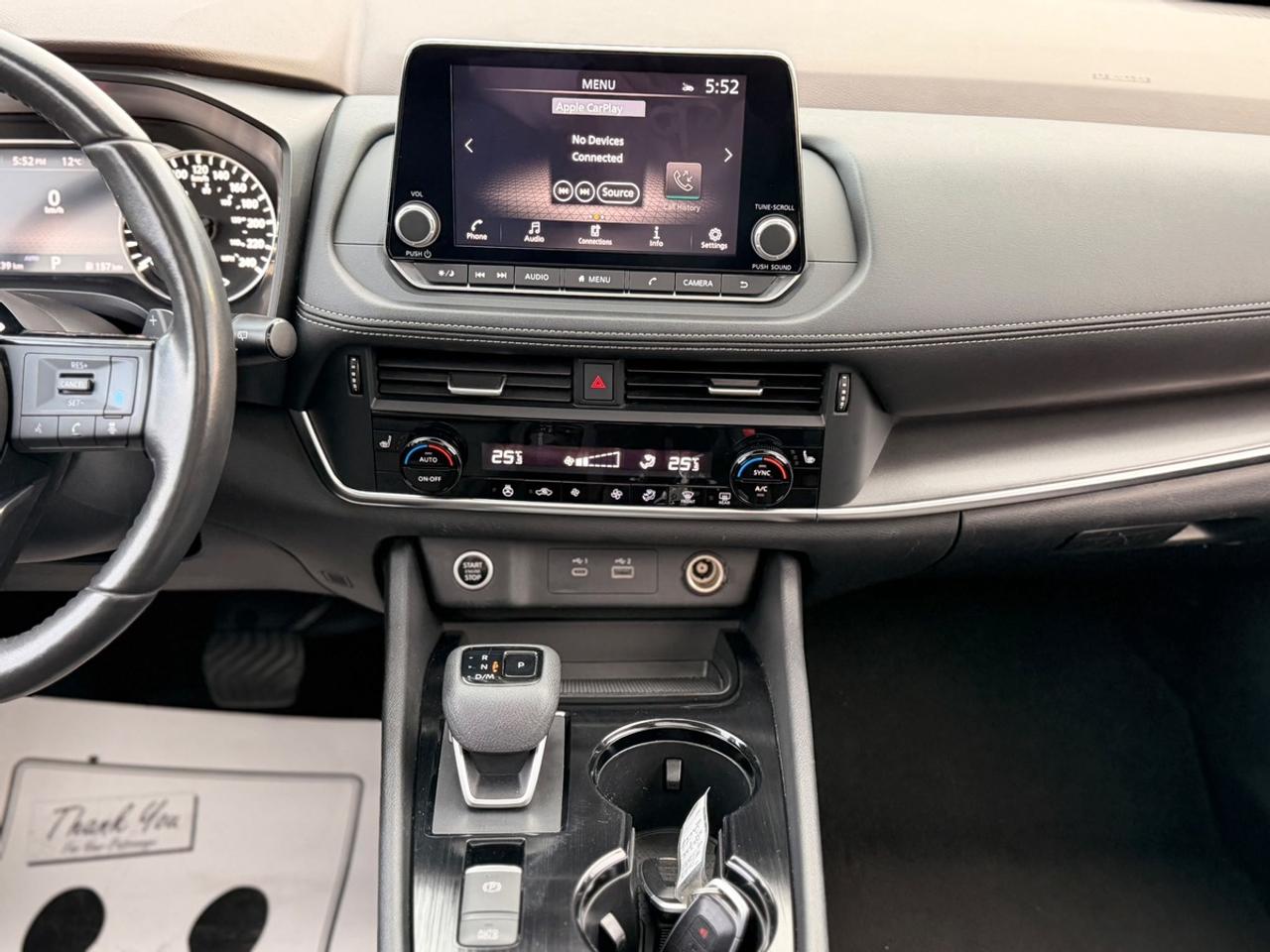 2023 Nissan Rogue SV Photo