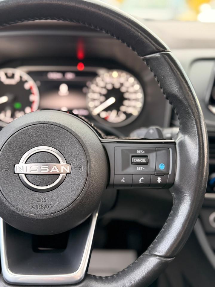2023 Nissan Rogue SV Photo