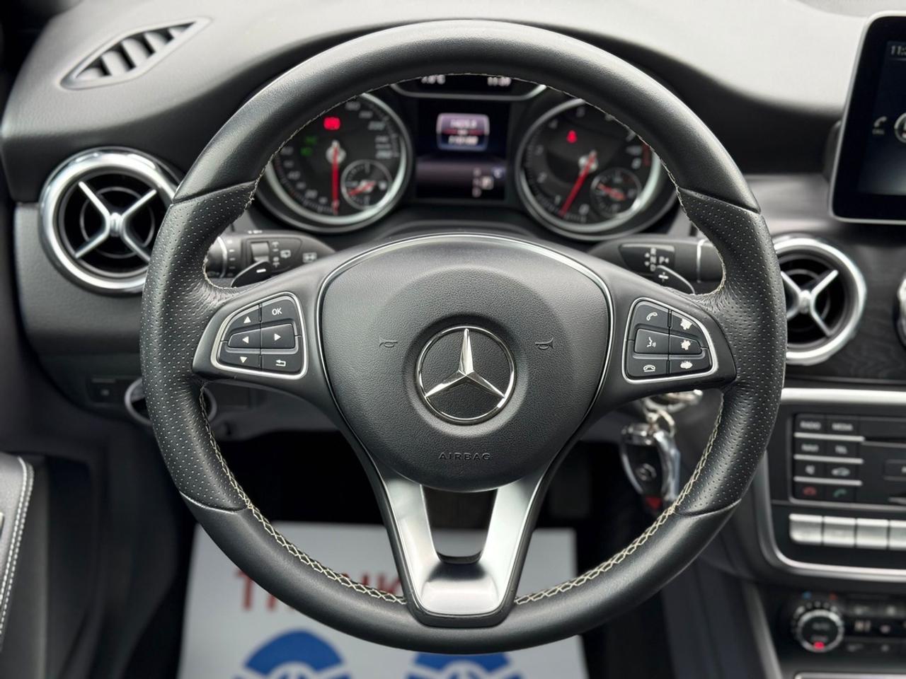 2018 Mercedes-Benz GLA GLA250 Photo