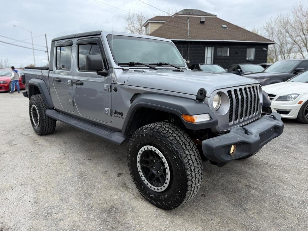 2020 Jeep Gladiator SPORT Photo