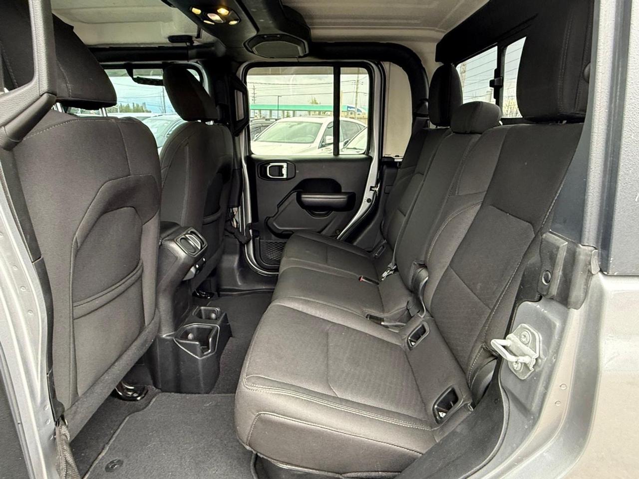 2020 Jeep Gladiator SPORT Photo