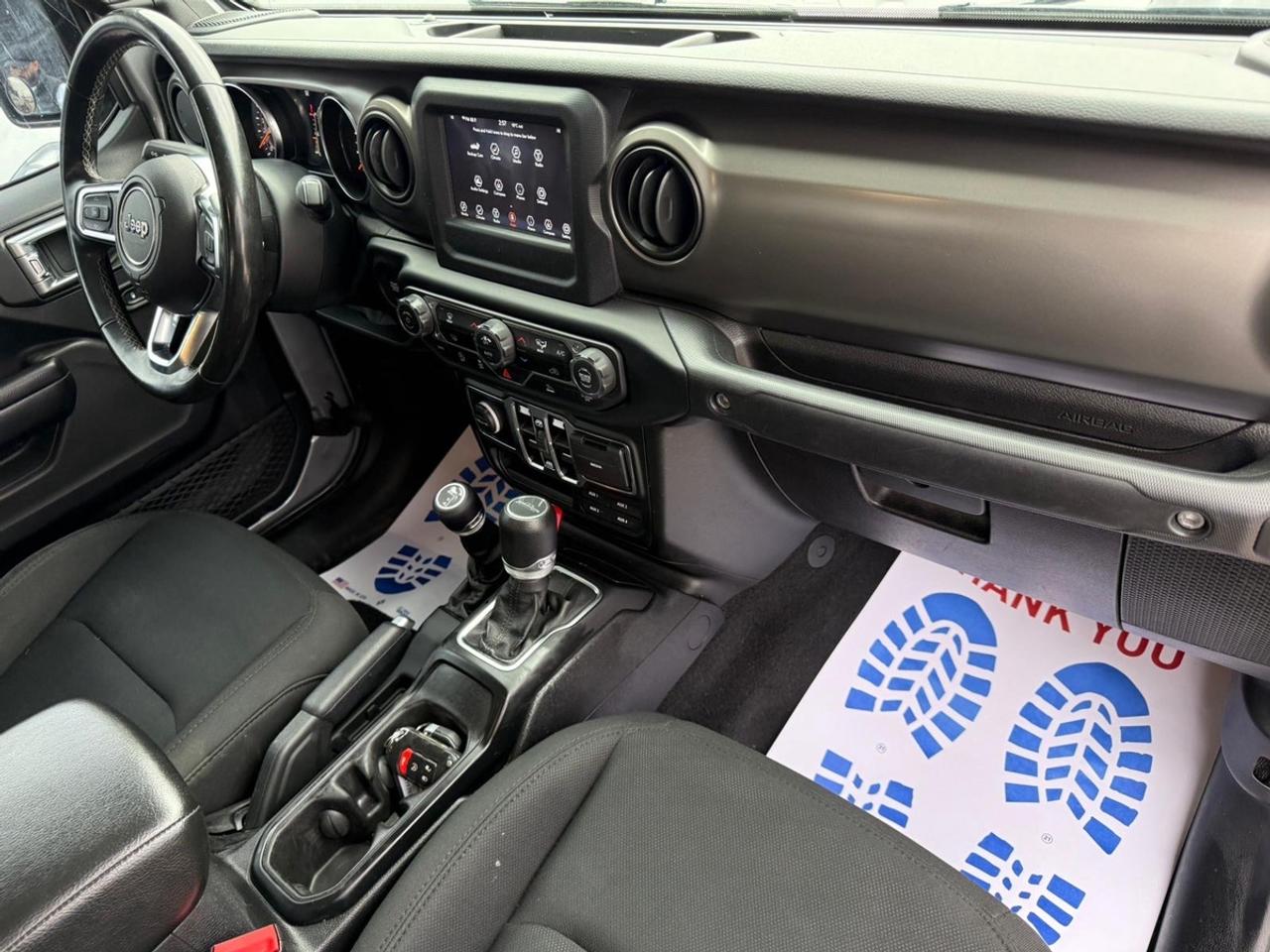 2020 Jeep Gladiator SPORT Photo