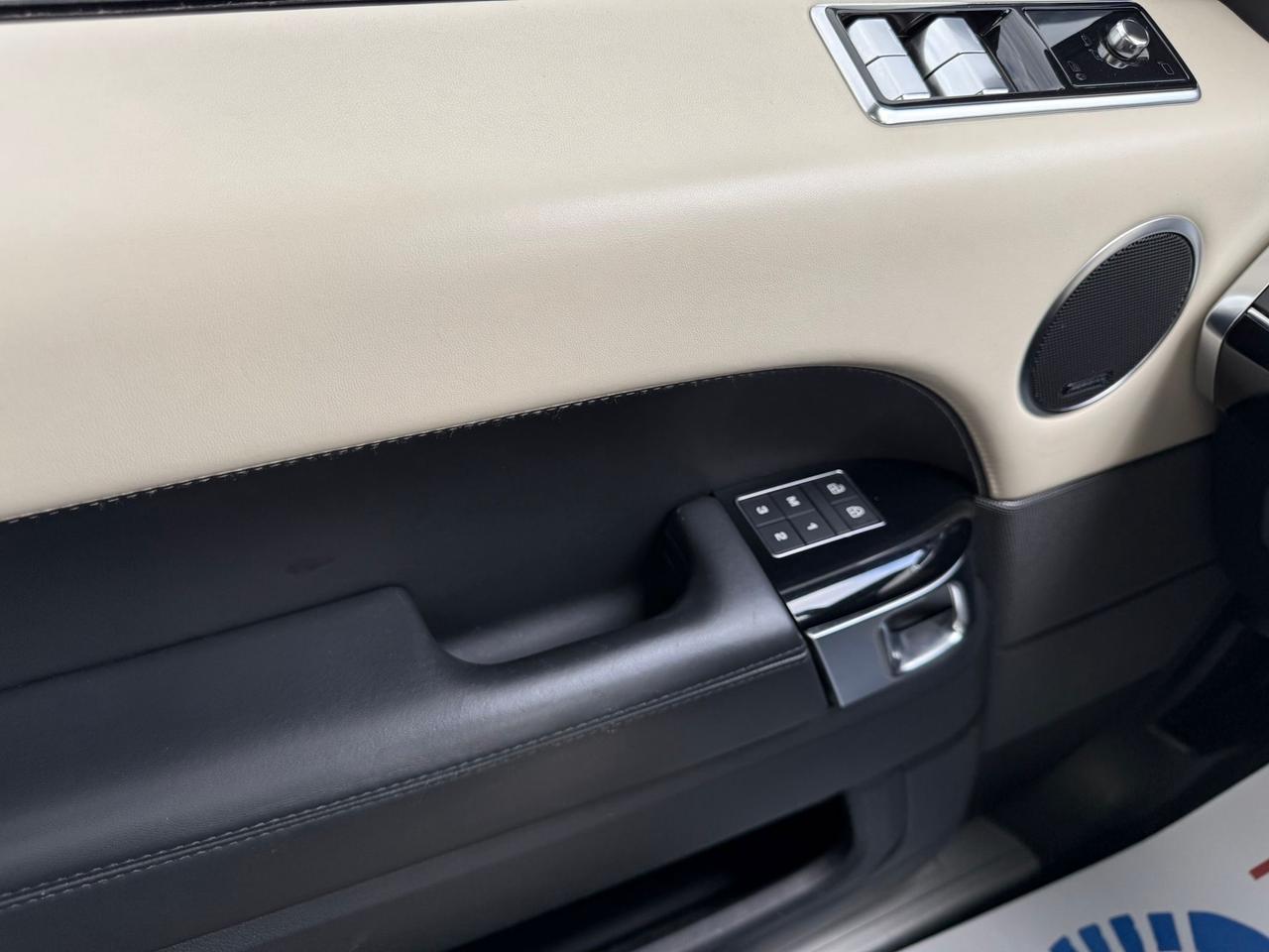 2021 Land Rover Range Rover Sport HST Photo