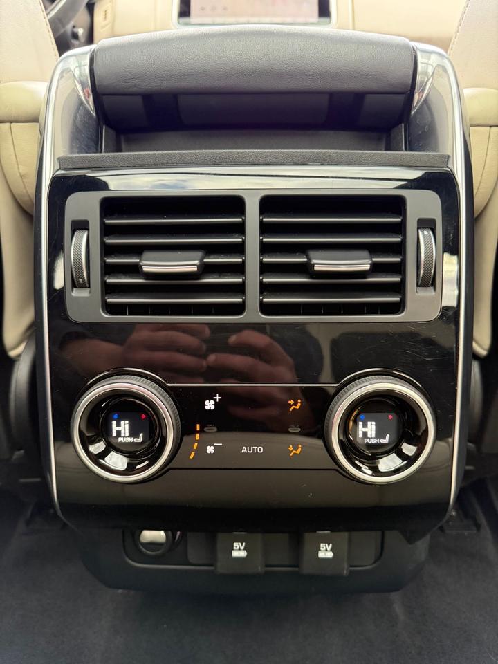 2021 Land Rover Range Rover Sport HST Photo