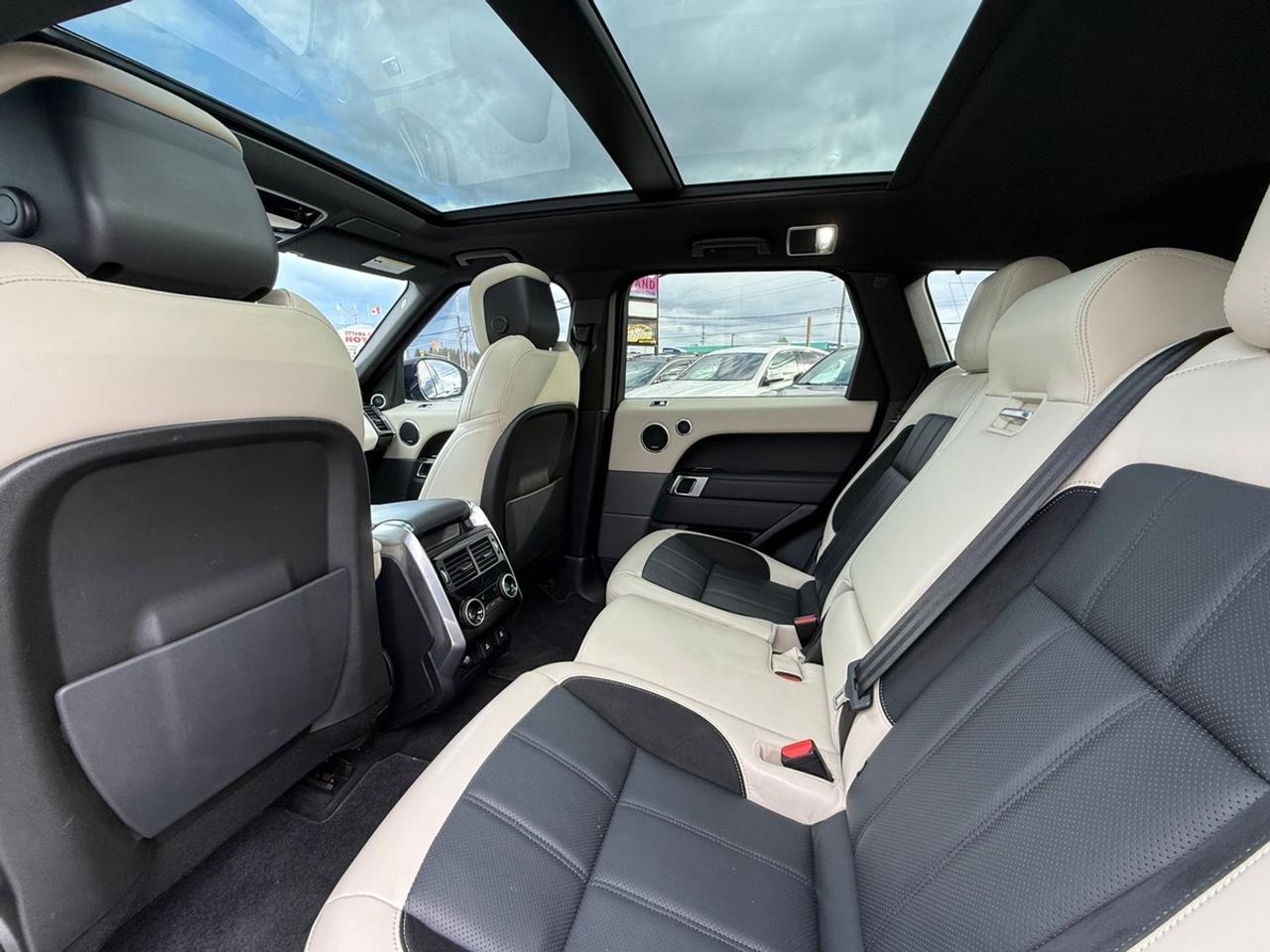 2021 Land Rover Range Rover Sport HST Photo
