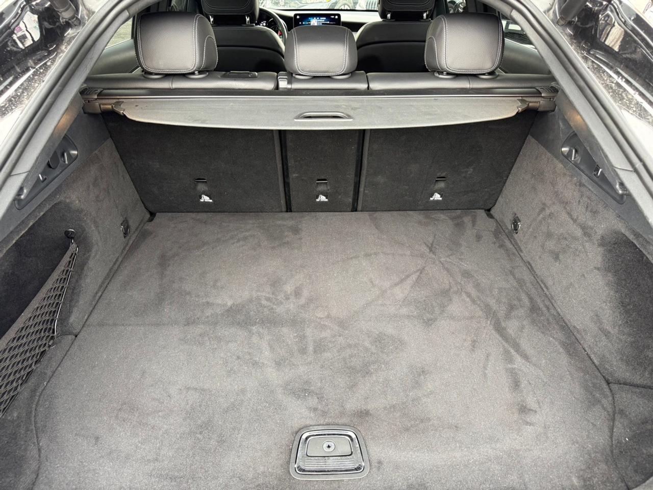 2023 Mercedes-Benz GLC-Class 300 Photo