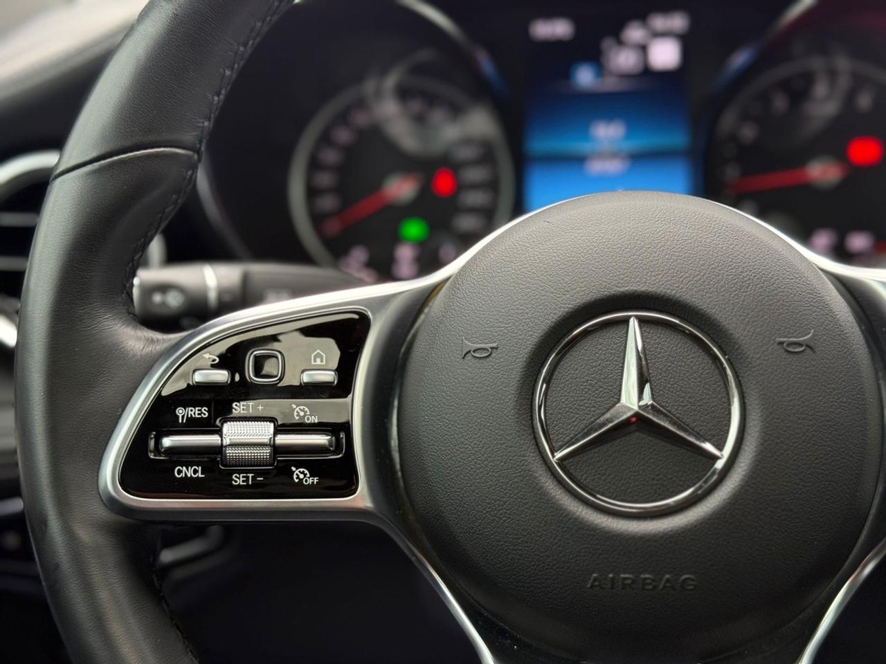 2023 Mercedes-Benz GLC-Class 300 Photo