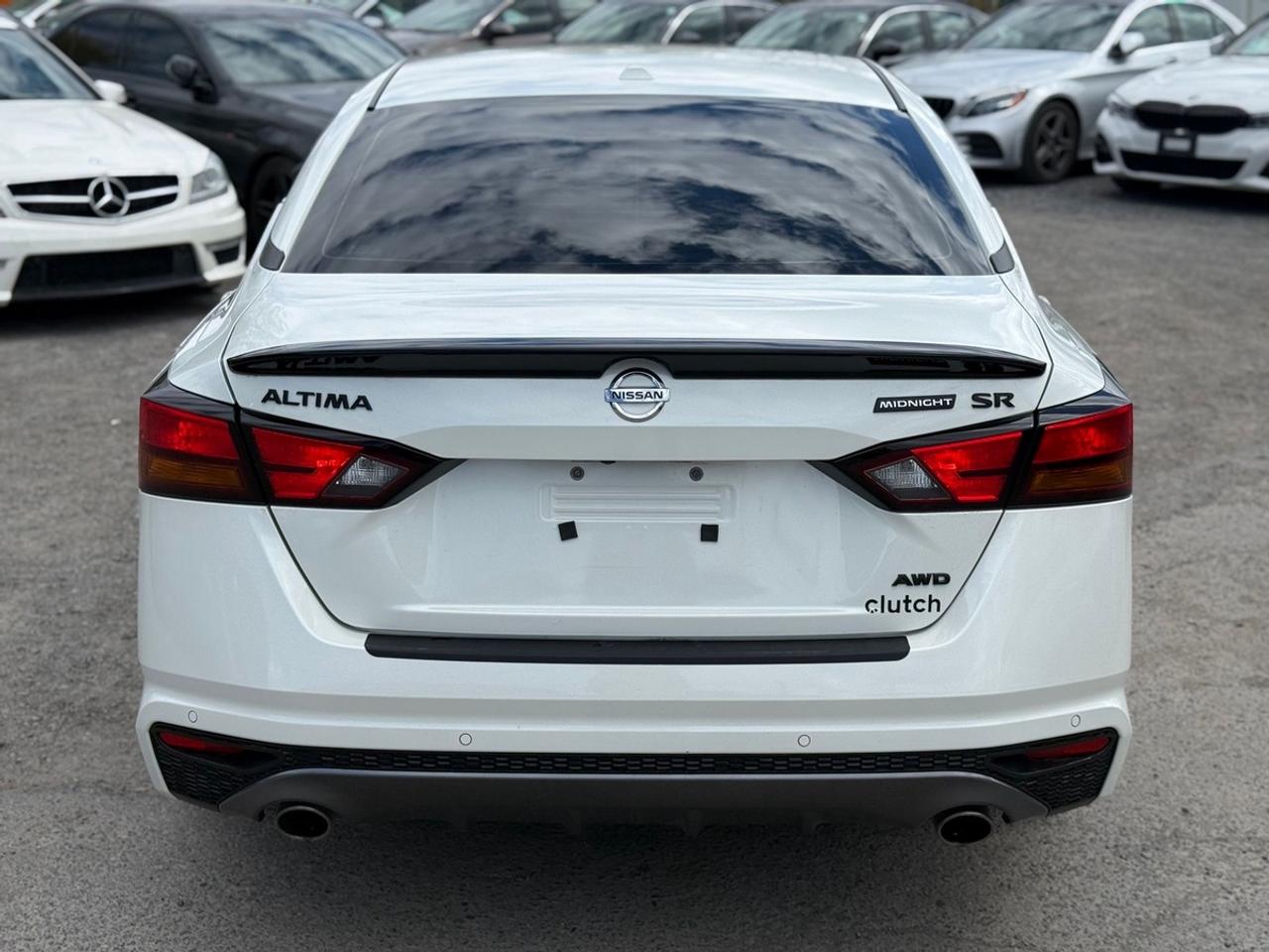 2022 Nissan Altima SR MID NIGHT SPICIAL EDITION AWD Photo4