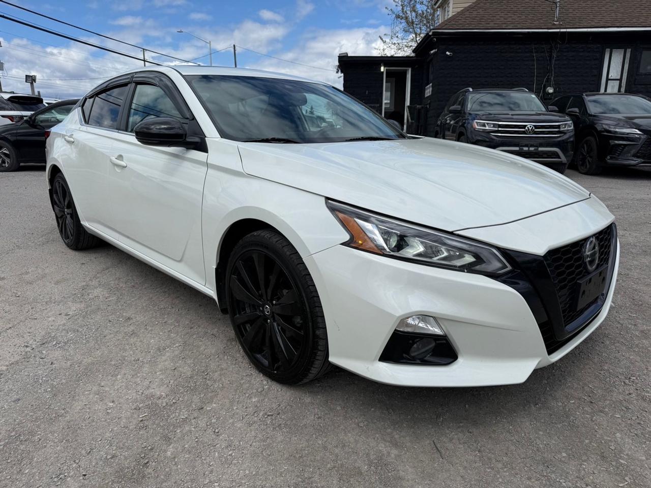 2022 Nissan Altima SR MID NIGHT SPICIAL EDITION AWD Photo2
