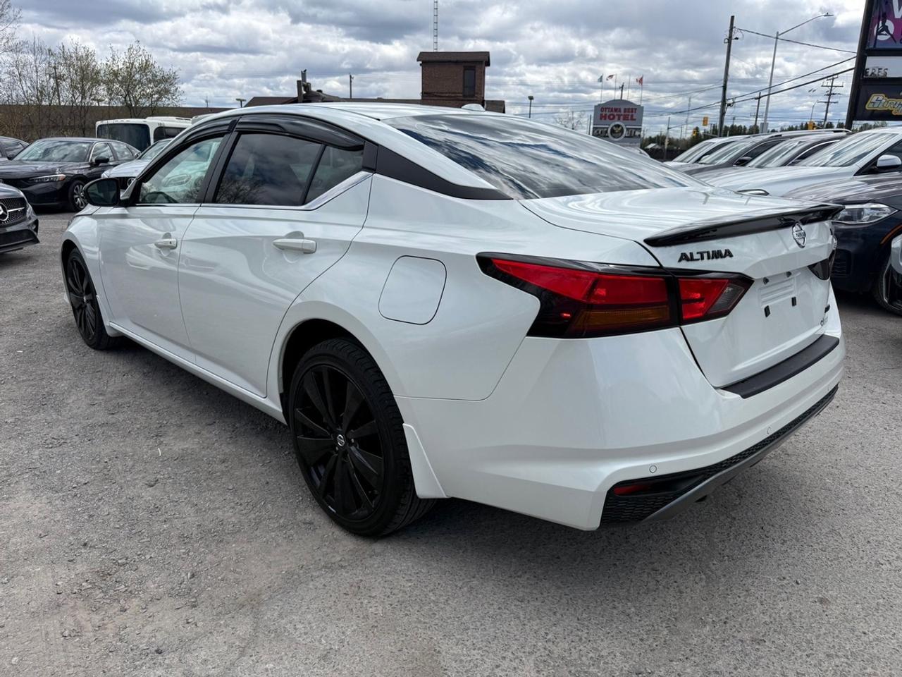 2022 Nissan Altima SR MID NIGHT SPICIAL EDITION AWD Photo