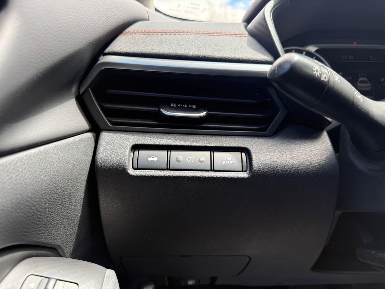 2022 Nissan Altima SR MID NIGHT SPICIAL EDITION AWD Photo
