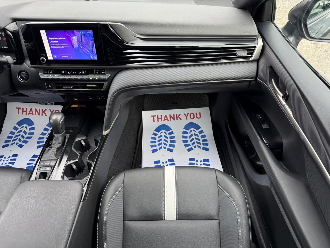 2025 Toyota Camry SE UPGRADE HYBRID Photo
