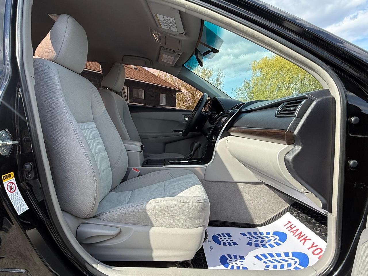 2015 Toyota Camry LE Photo