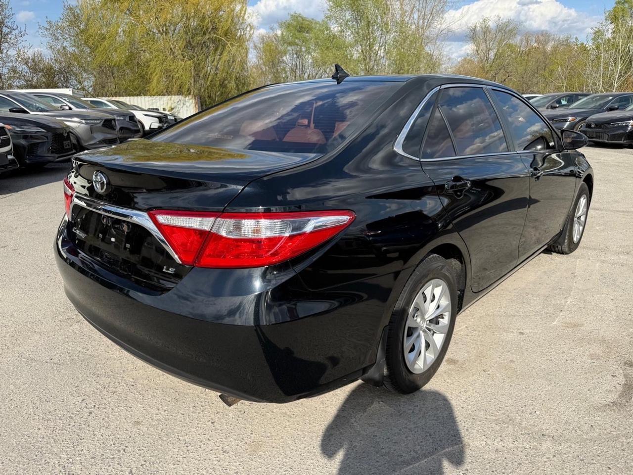 2015 Toyota Camry LE Photo