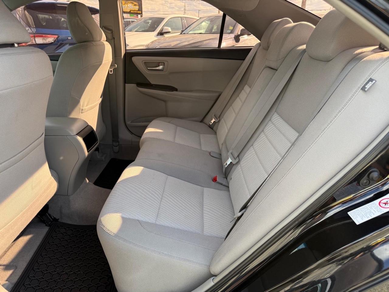 2015 Toyota Camry LE Photo