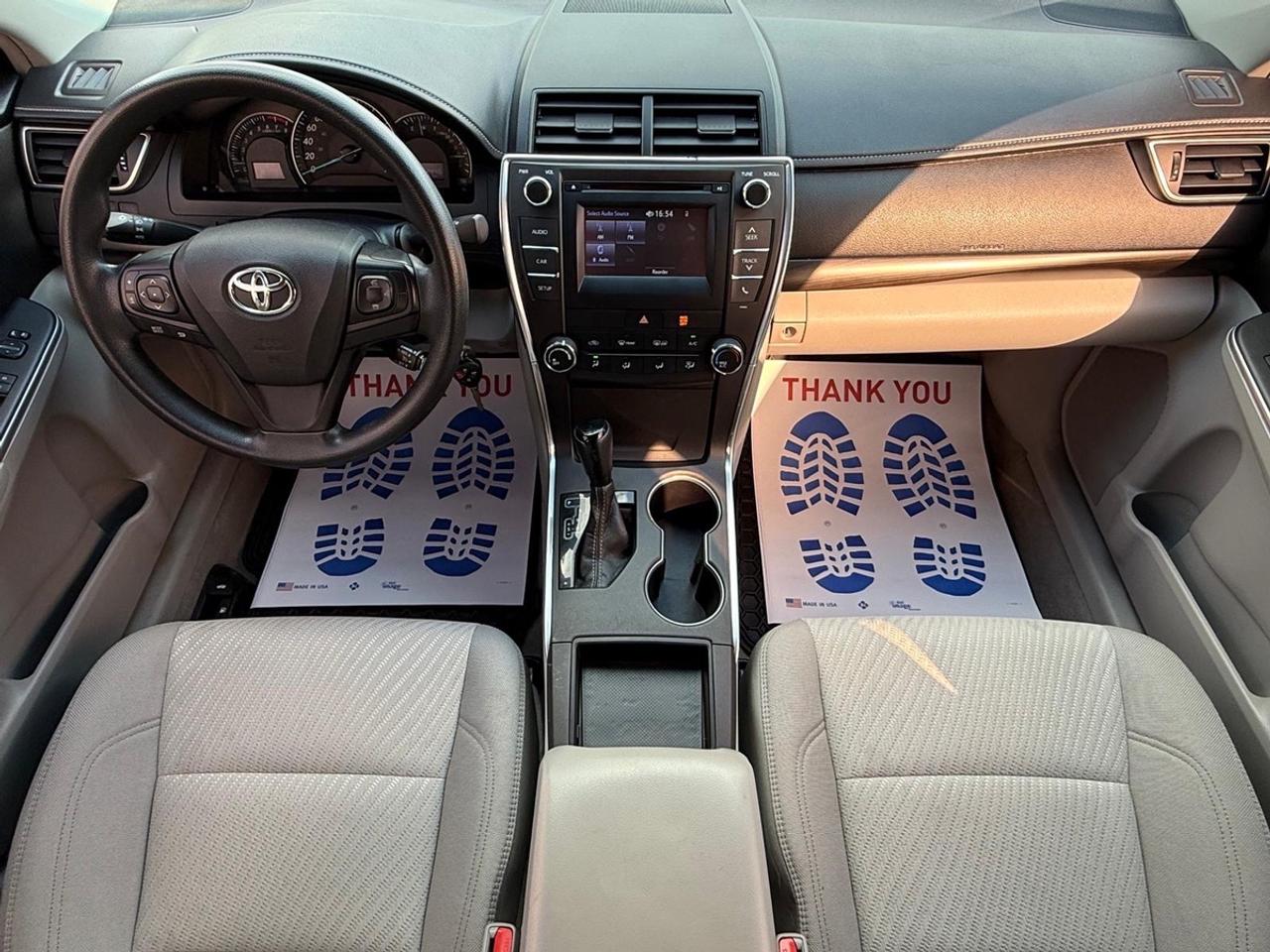 2015 Toyota Camry LE Photo