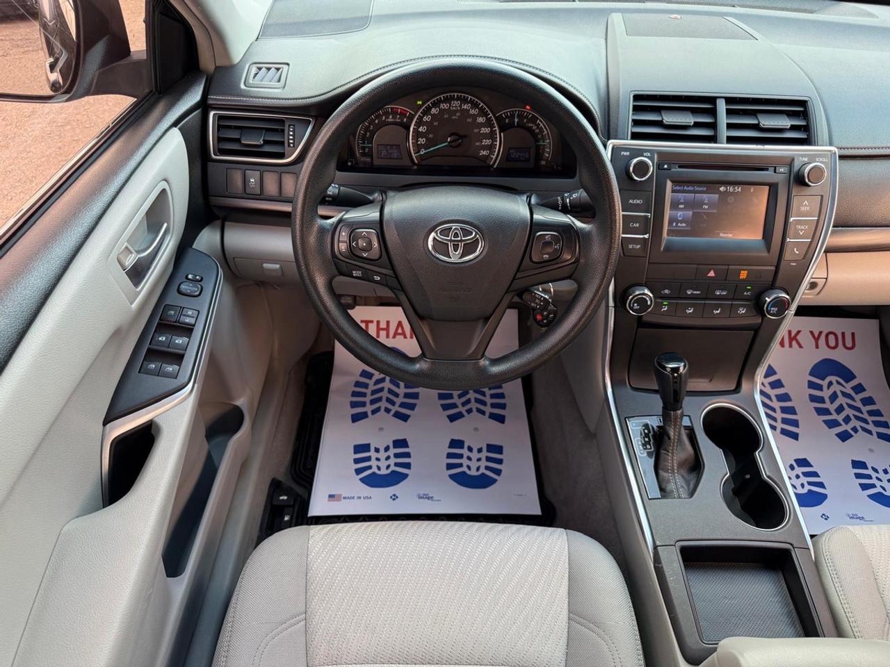 2015 Toyota Camry LE Photo