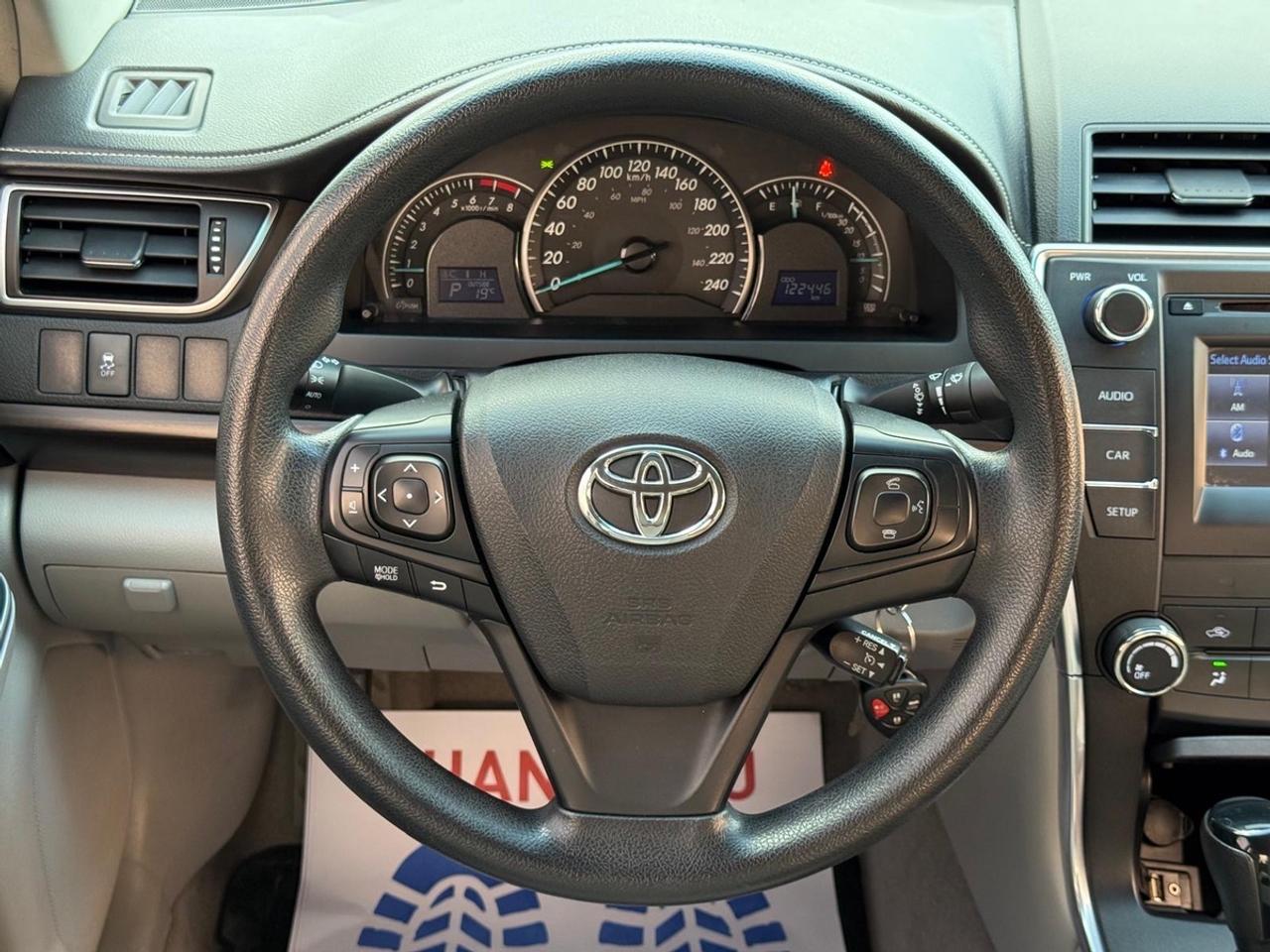 2015 Toyota Camry LE Photo