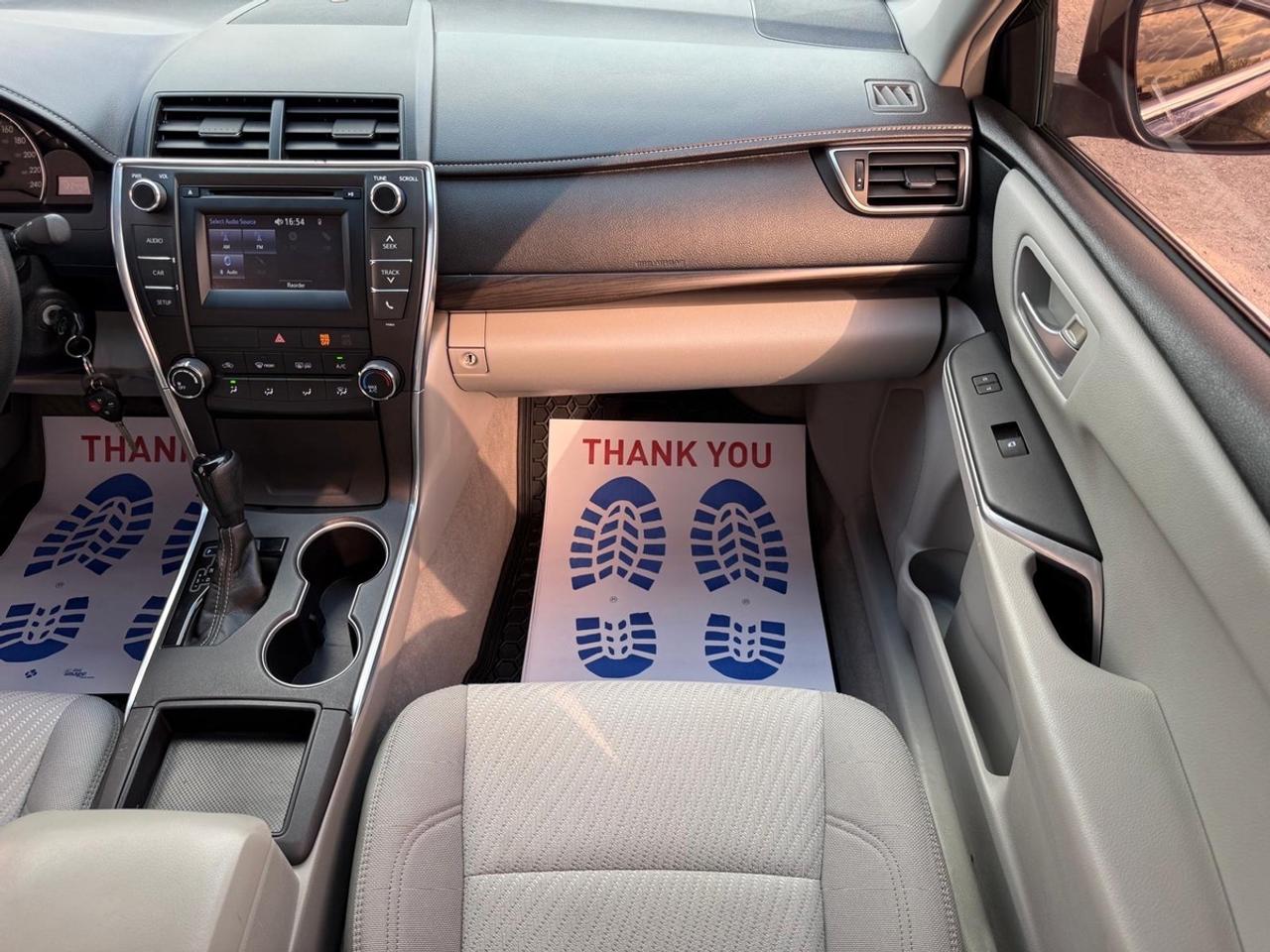 2015 Toyota Camry LE Photo