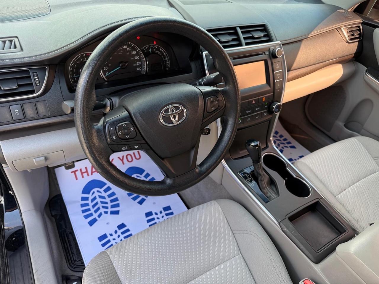 2015 Toyota Camry LE Photo