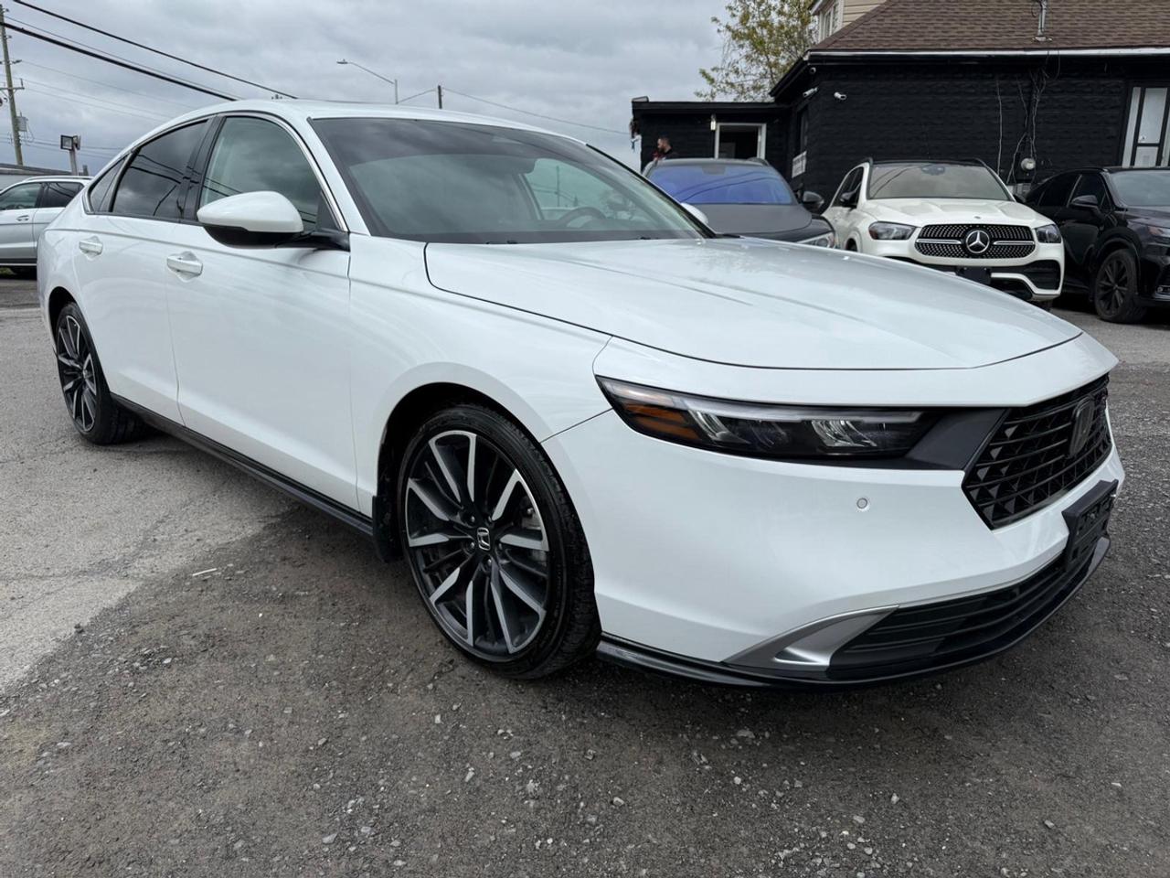 2023 Honda Accord Touring Photo