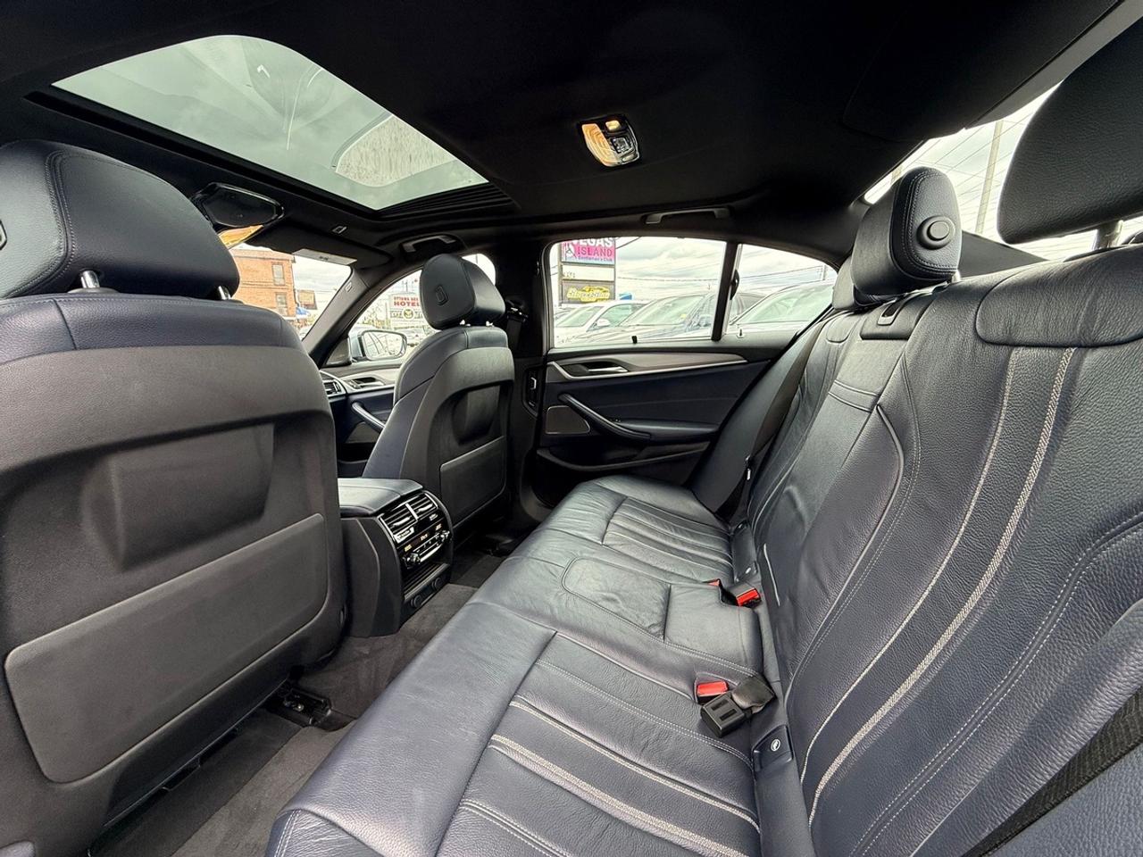 2017 BMW 5 Series 540i xDrive Photo