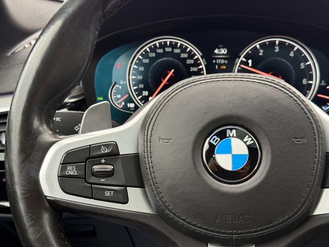 2017 BMW 5 Series 540i xDrive Photo