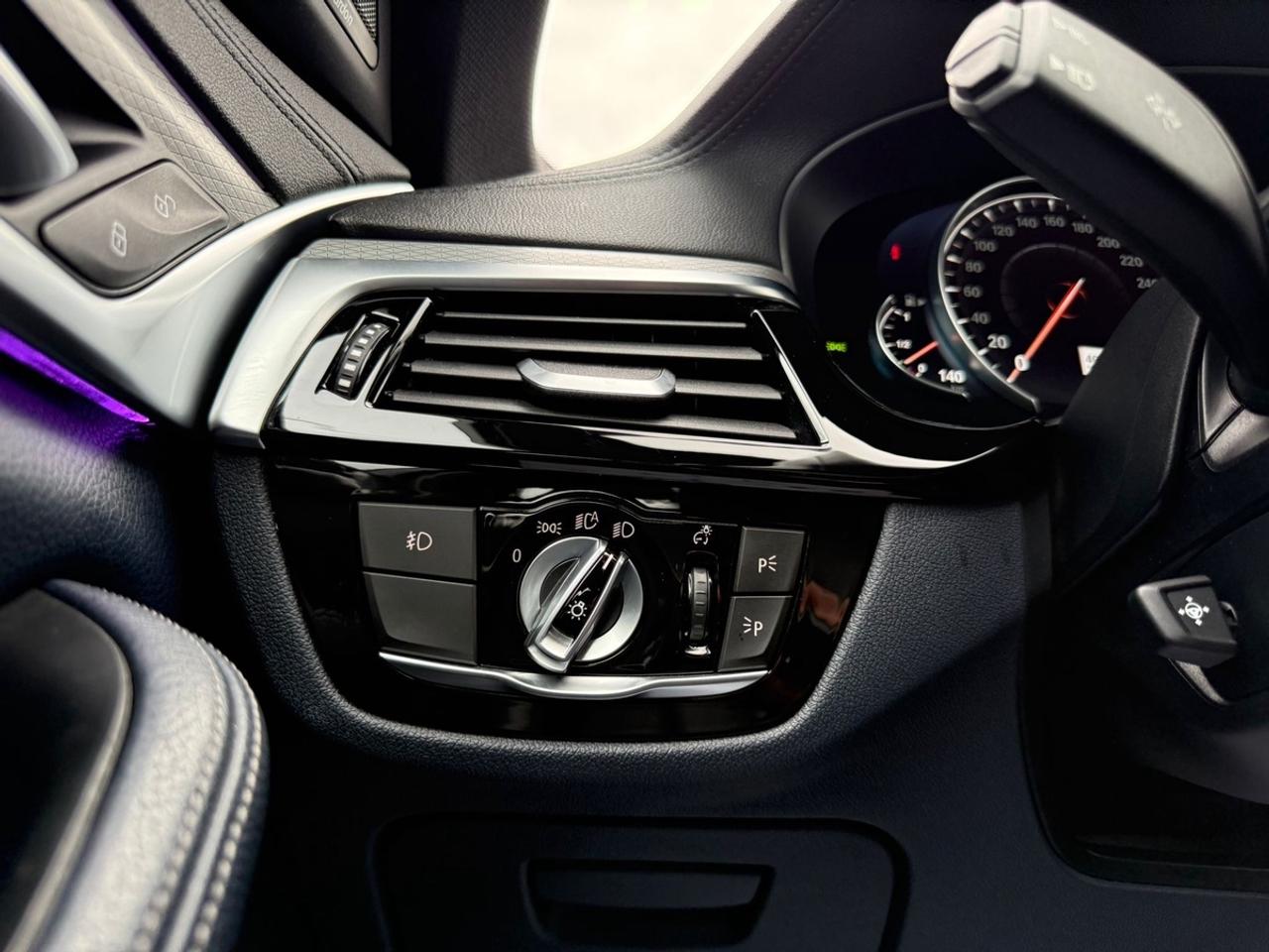 2017 BMW 5 Series 540i xDrive Photo