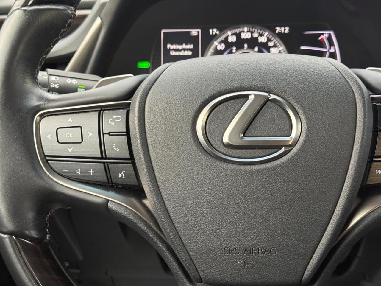 2019 Lexus ES 300h Ultra Luxury Photo