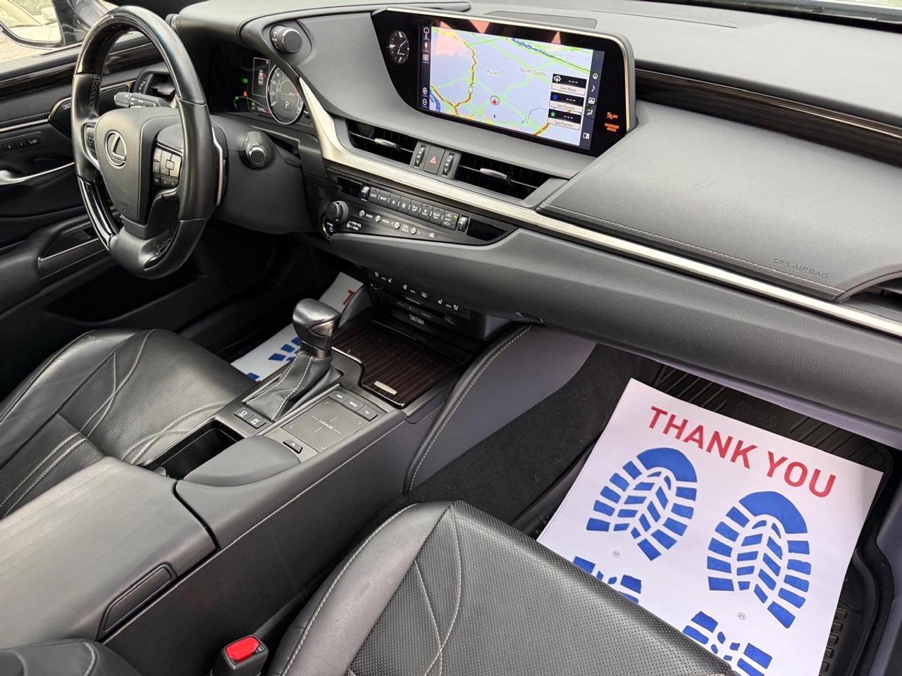 2019 Lexus ES 300h Ultra Luxury Photo