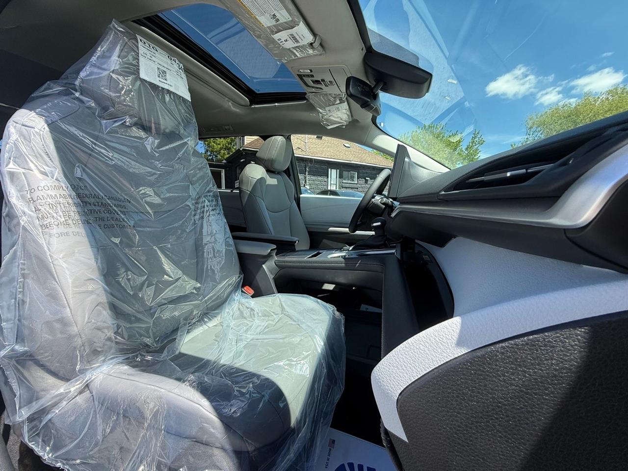 2025 Toyota Sienna XLE Photo
