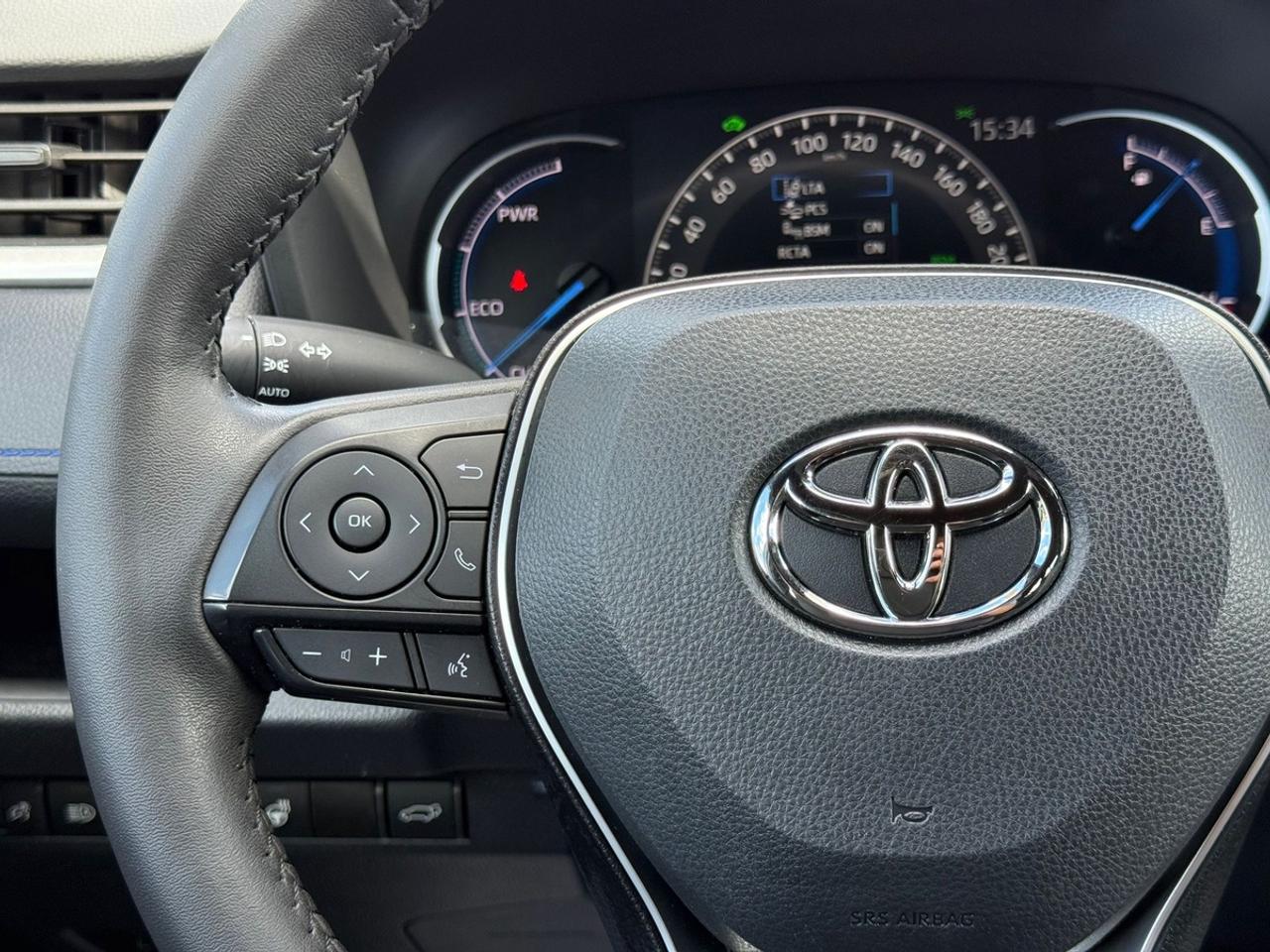 2024 Toyota RAV4 SE HYBRID Photo