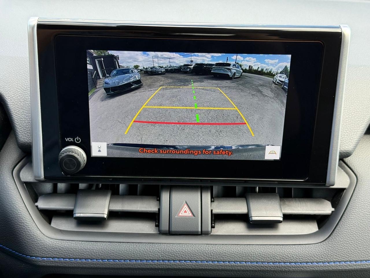 2024 Toyota RAV4 SE HYBRID Photo