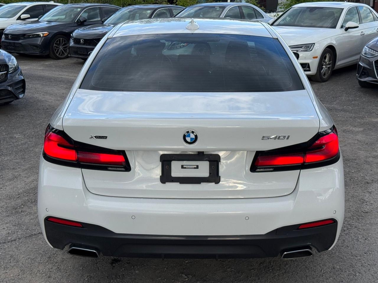 2022 BMW 5 Series 540i xDrive Photo